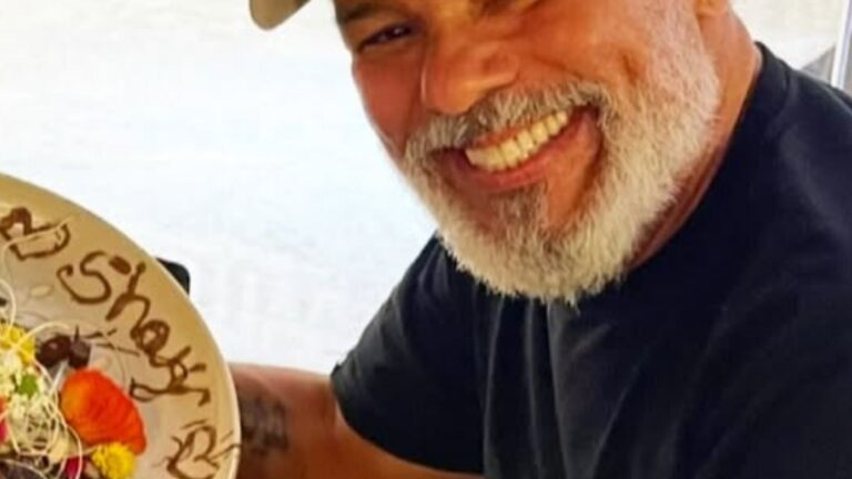 Aos 61 anos, ex-galã da Globo comemora Bodas de Estanho com a esposa discreta