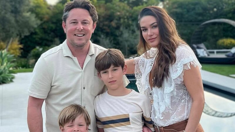 Aos 45 anos, ex-atriz da Globo é escritora e vive fora do Brasil após casar com estrangeiro