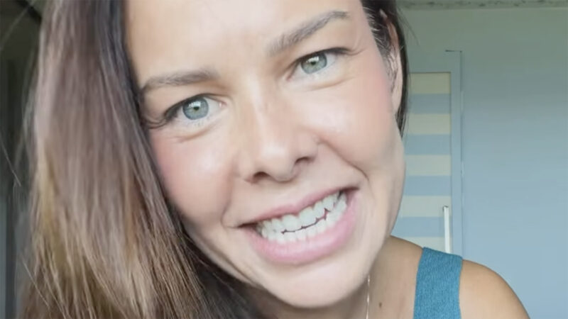 Casa de Fernanda Souza tem decoração fora do comum nos tetos da sala e do quarto