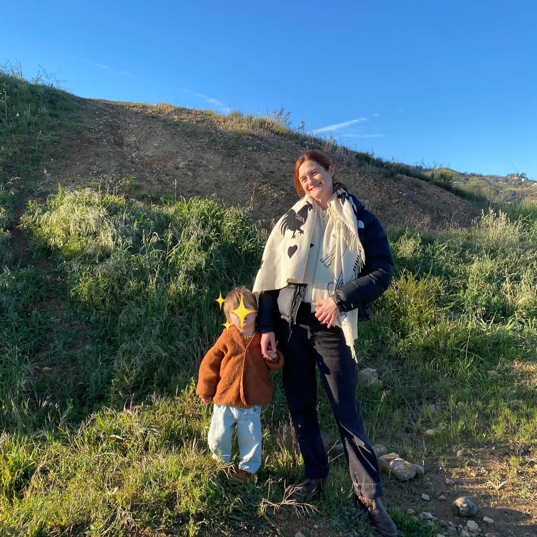 Bonnie Wright exibe fotos inéditas do filho - Foto: Reprodução / Instagram