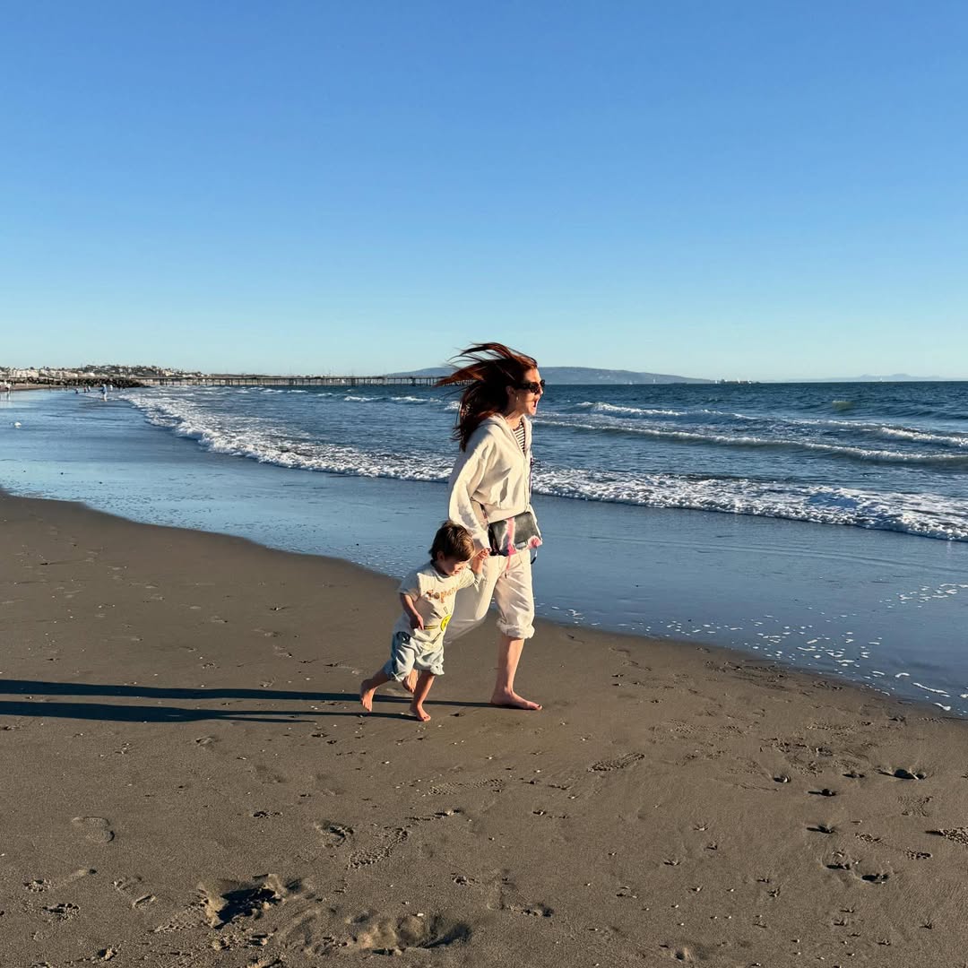 Bonnie Wright exibe fotos inéditas do filho - Foto: Reprodução / Instagram