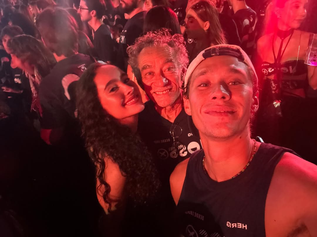 Chico Díaz com os filhos, Irene e Antonio - Foto: Reprodução / Instagram @chicodiaz_arte