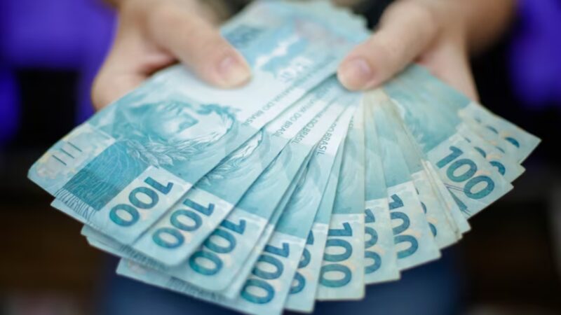 Aos 40 anos, atriz fez sacrifício por dinheiro, se arrependeu e hoje tem fortuna de R$ 241 milhões