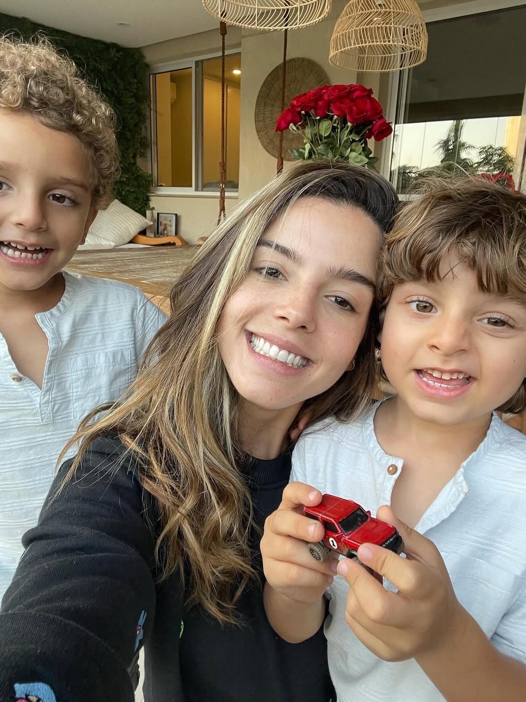 Giovanna Lancellotti com seus irmãos - Foto: Reprodução / Instagram