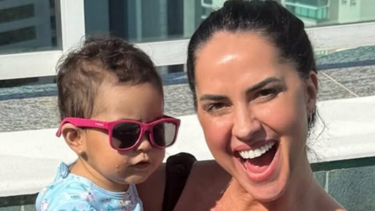 Graciele Lacerda troca folia por momento com a filha: ‘Melhor Carnaval do mundo!’
