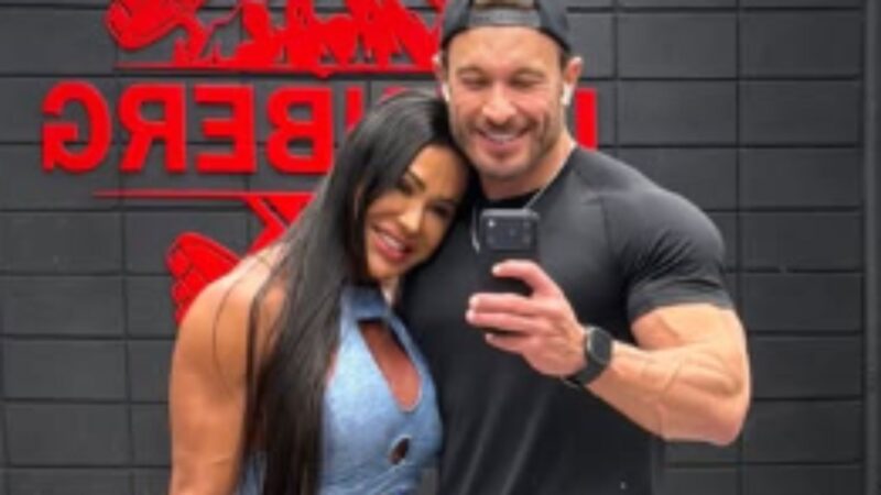 Gracyanne Barbosa recebe declaração do namorado
