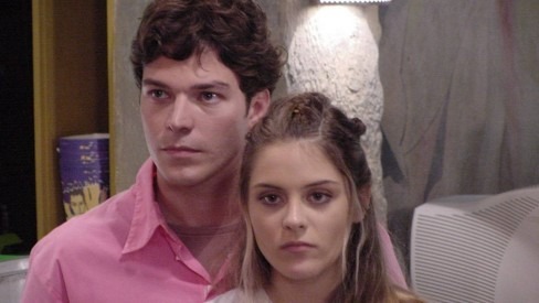 João Pedro (Erik Marmo) e Ritinha (Bruna Thedy) em Sandy & Júnior - Foto: Divulgação / TV Globo