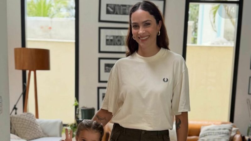 Leticia Cazarré impressiona ao surgir com a filha: ‘Parece muito’