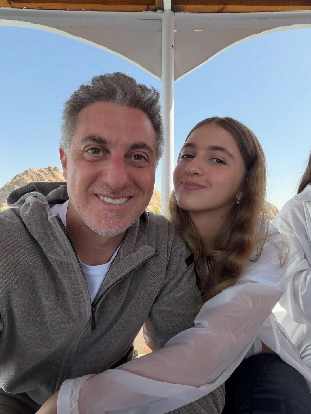 Luciano Huck de férias com a família - Foto: @lucianohuck