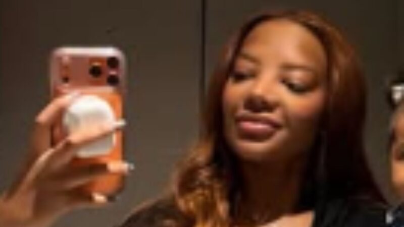 Ludmilla aparece com Zuri em clique inédito