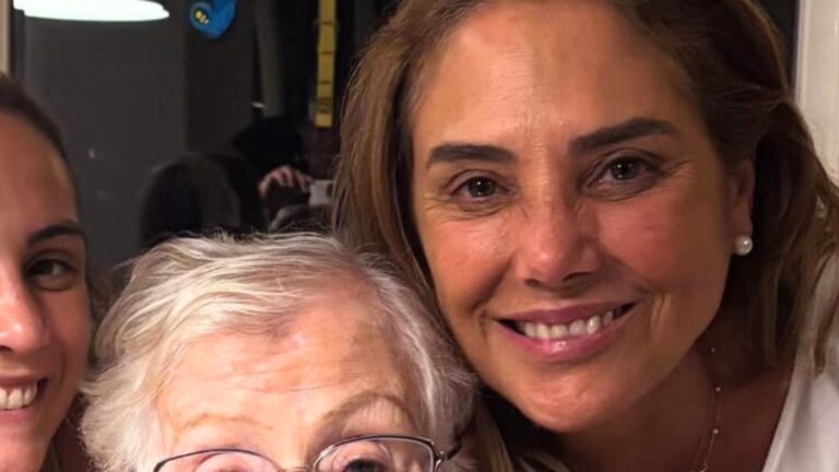 Heloisa Périssé encanta ao mostrar foto raríssima com a mãe de 95 anos: ‘Lindeza’