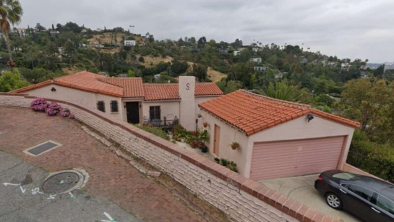 Aos 26 anos, cantora que virá ao Brasil é proprietária de mansão milionária em Hollywood