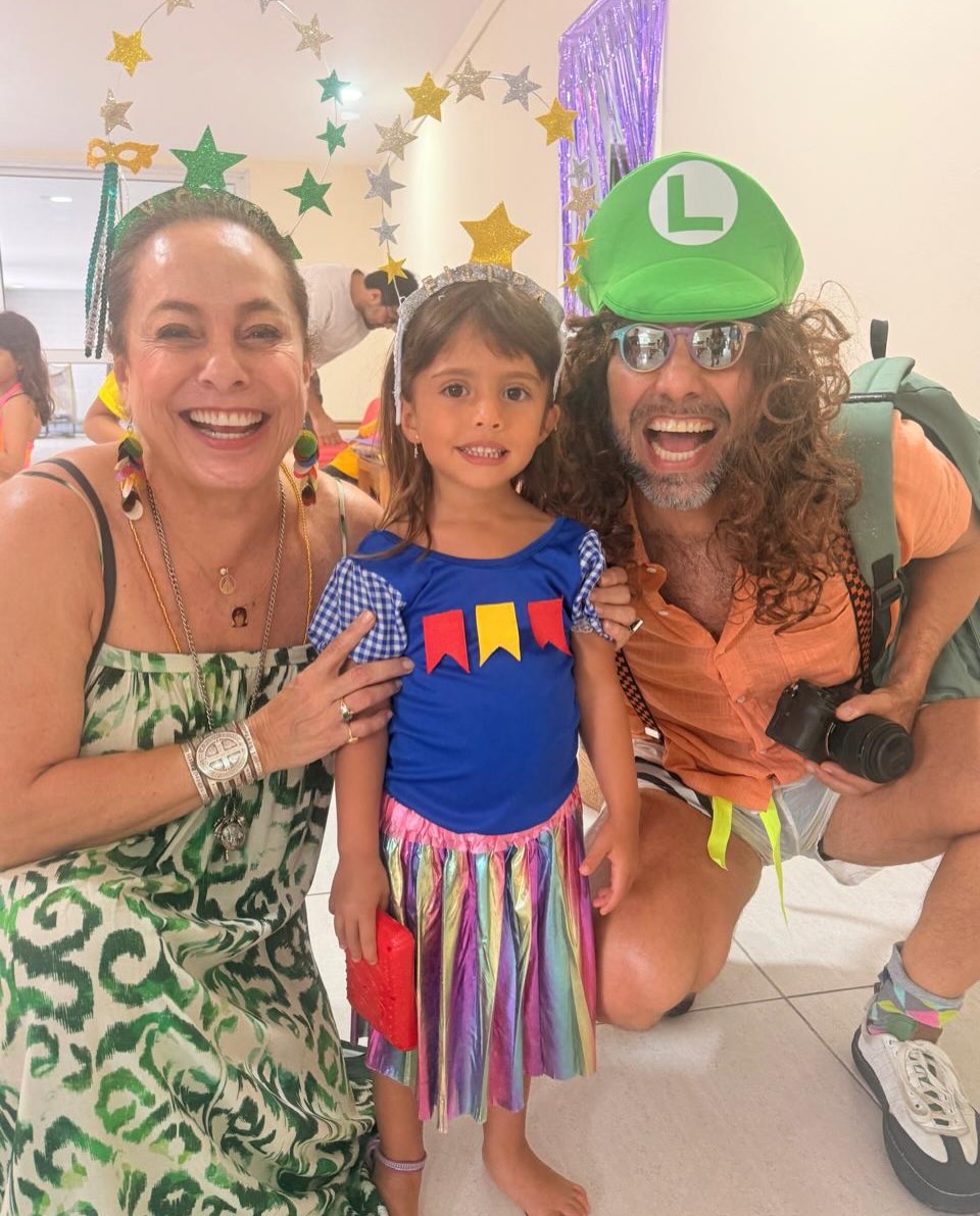 Cissa Guimarães com a neta e o filho - Foto: Reprodução / Instagram @cissaguimaraes 