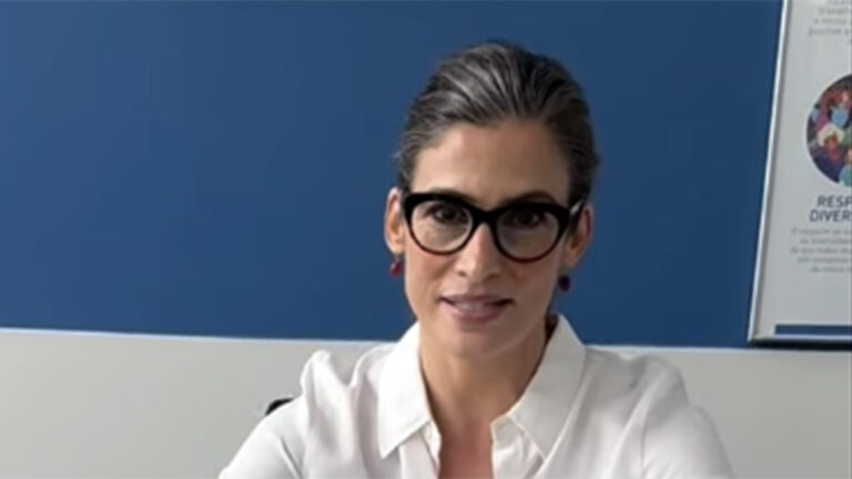 O que tem na marmita de Renata Vasconcellos? Ela mostra sua refeição no trabalho