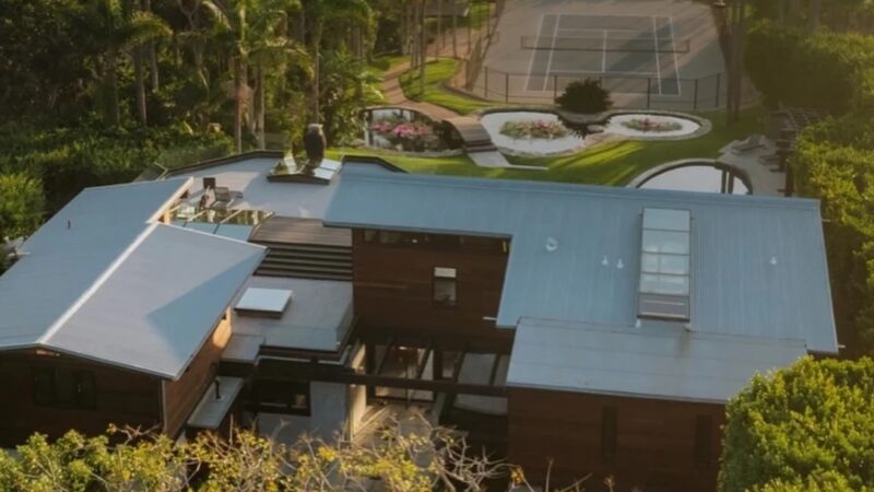 Aos 49 anos, ator coloca à venda mansão luxuosa por R$ 92,6 milhões