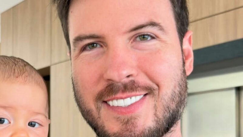 Thiago Nigro chama a atenção ao surgir com sua filha e de Maíra Cardi: ‘Cara da mãe’
