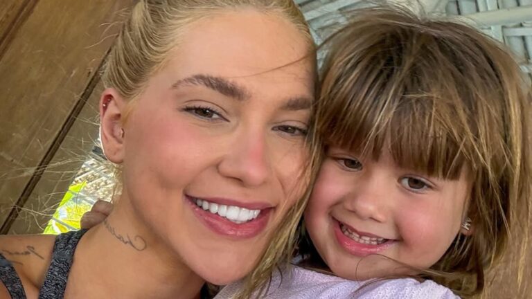 Em meio à correria, Virginia fala sobre cobrança da filha de 4 anos: ‘Está…’