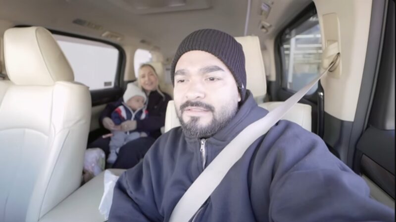 Yudi Tamashiro expõe promessa feita com a esposa antes da mudança para o Japão: ‘Cortei’