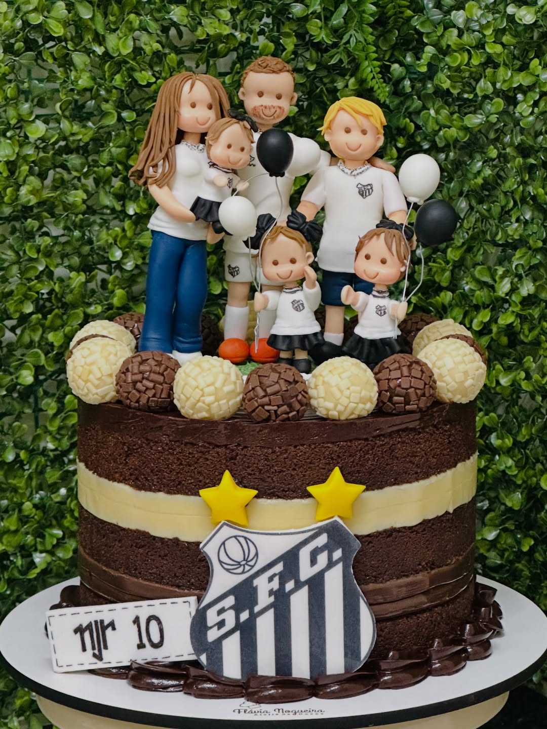 Bolo do aniversário de Neymar Jr - Foto: Reprodução / Instagram