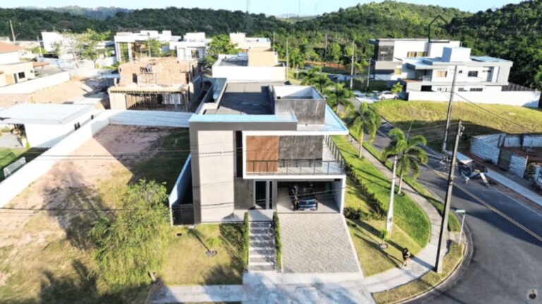 Aos 34 anos, ex-BBB colocou mansão de mais de R$ 3 milhões à venda em condomínio de luxo
