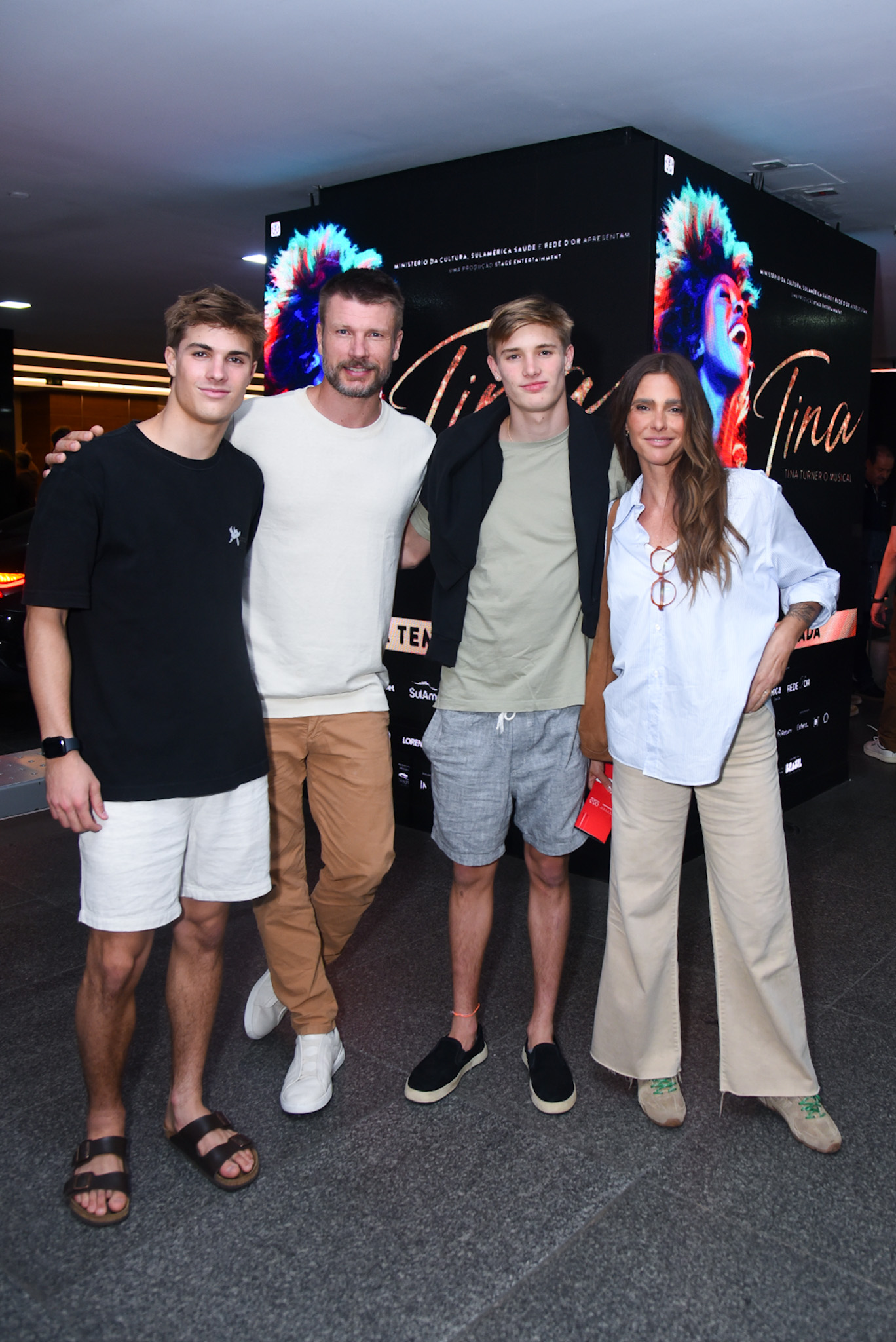 Rodrigo Hilbert e Fernanda Lima com os filhos gêmeos - Fotos: Andy Santana/ Brazil News
