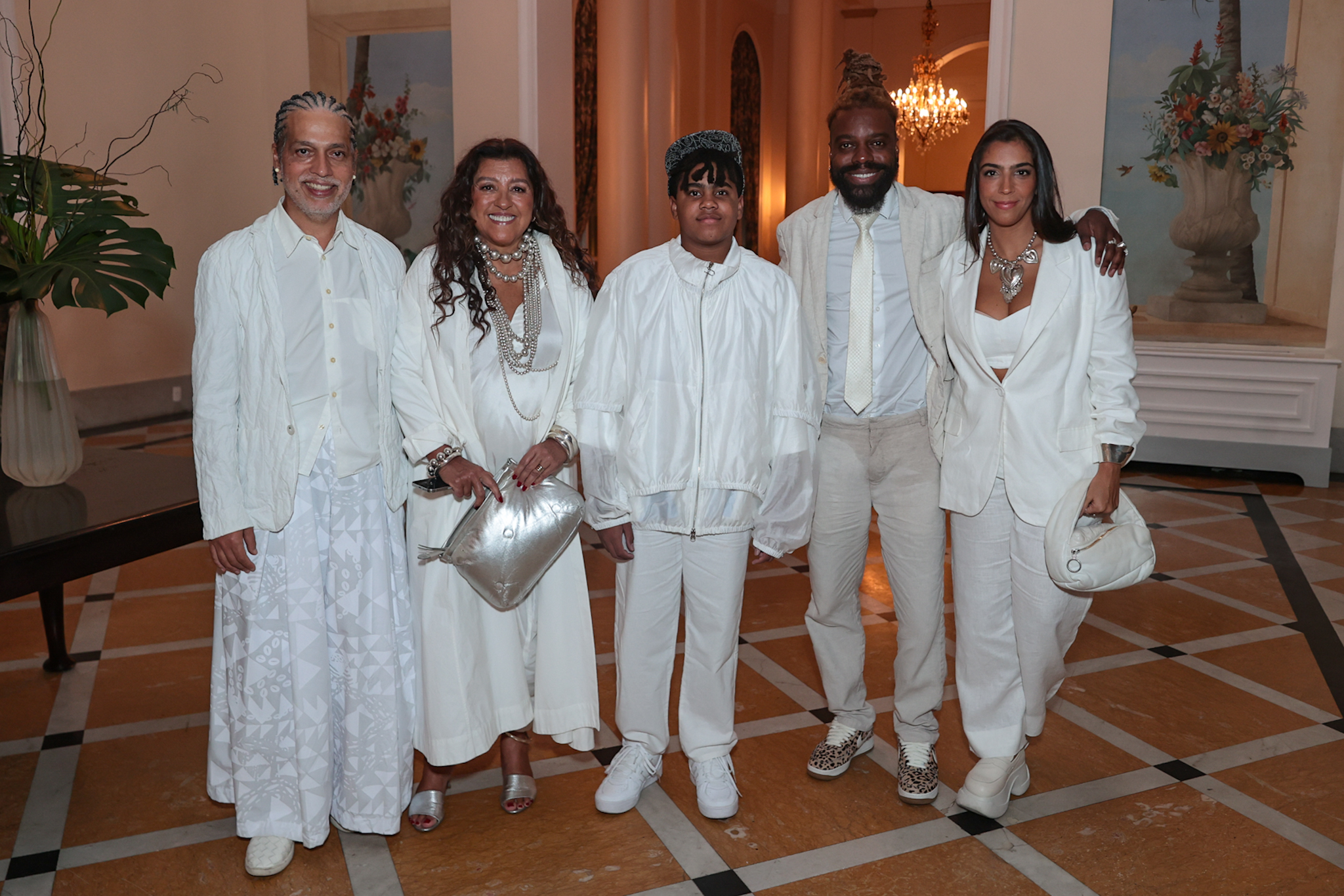 Regina Casé com sua família - Foto: Victor Chapetta/BrazilNews