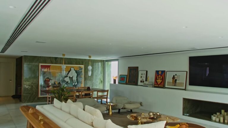Aos 42 anos, ator tem mansão luxuosa de 500 m² no Rio de Janeiro