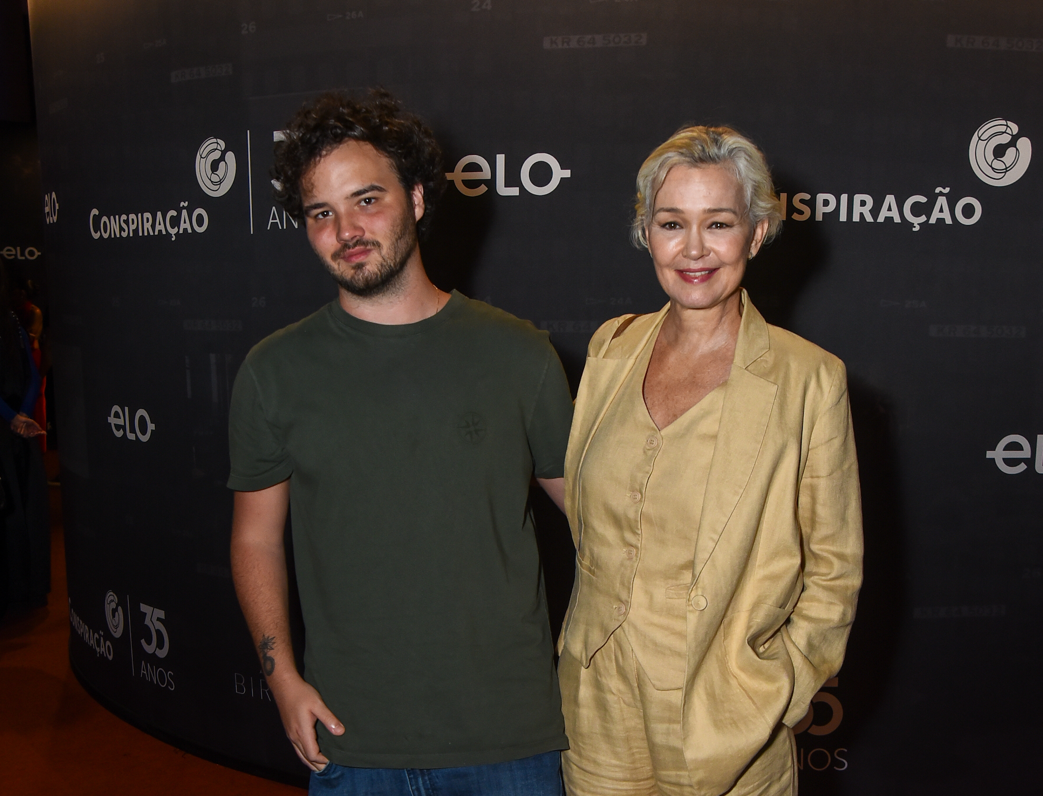 Aos 26 anos, filho de Julia Lemmertz e Alexandre Borges rouba a cena em ...