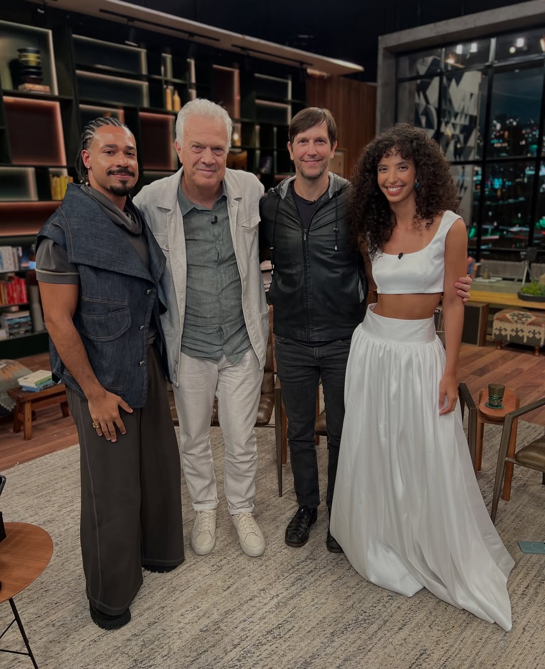 Vladimir Brichta e a filha, Agnes Brichta em recente participação no Conversa com Bial — Foto: Reprodução/Instagram