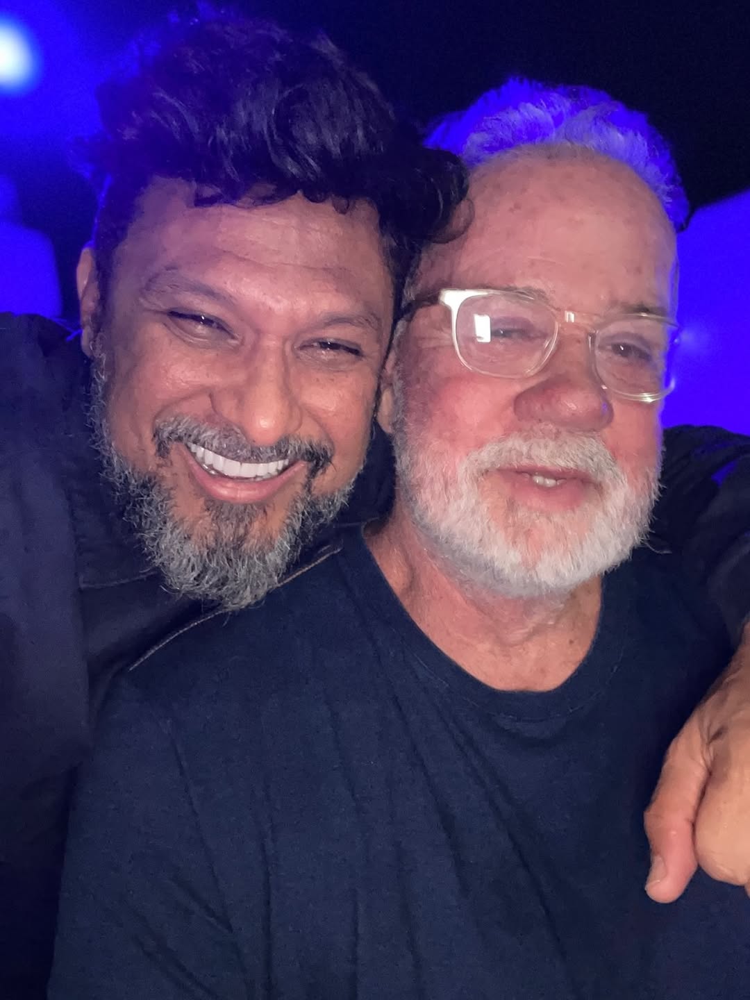 Marido mostra família com Luiz Fernando Guimarães — Foto: Reprodução/ Instagram