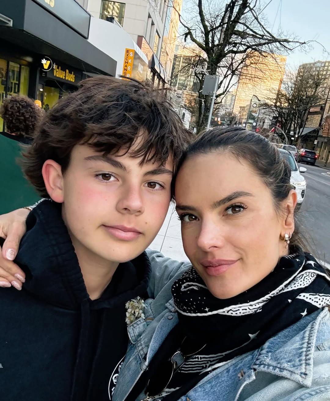 Alessandra Ambrosio posta registro de viagem - Foto: Reprodução/Instagram