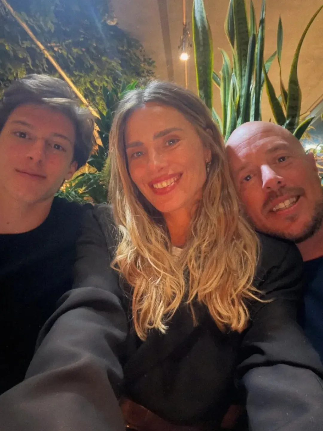 Carolina Dieckmmann com a família - Foto: Reprodução / Instagram
