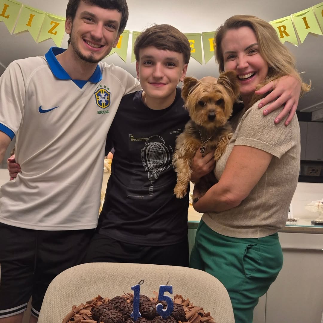 Alessandra Scatena com os filhos