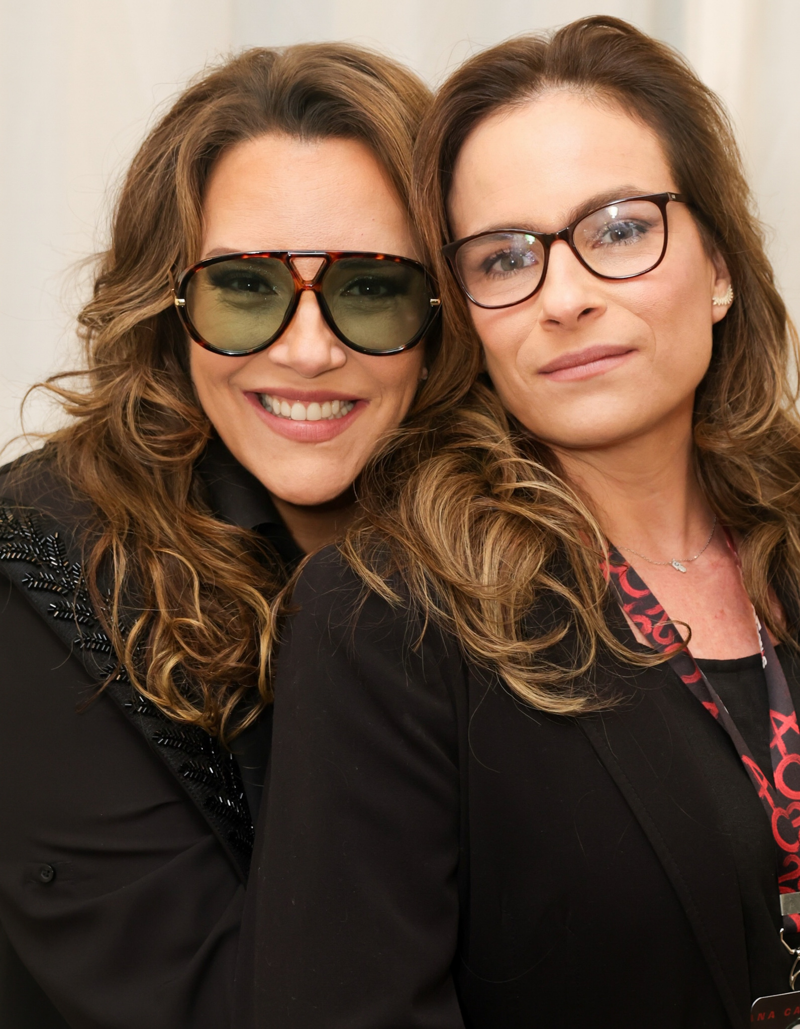 Ana Carolina com a namorada Ramona Bakker - Fotos: Lucas Ramos / Brazil News