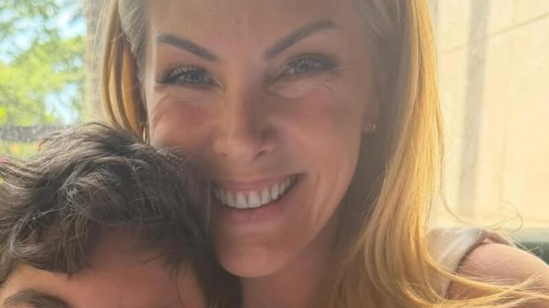 Ele cresceu! Filho de Ana Hickmann chega aos 12 anos e surge enorme em foto com a mãe