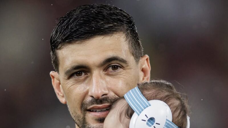 Craque do Flamengo, Arrascaeta realiza sonho ao lado do filho: ‘Jamais esquecerei’