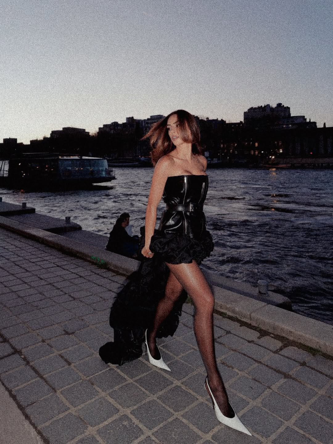 Bruna Biancardi usa look de grife para desfile em Paris - Foto: Reprodução / Instagram @brunabiancardi @eusebiomendonca