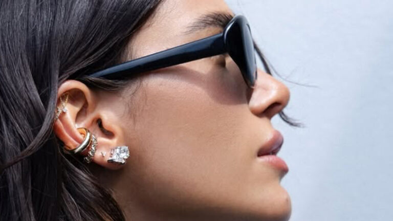 Bruna Marquezine passa a tesoura no cabelo em mudança de visual