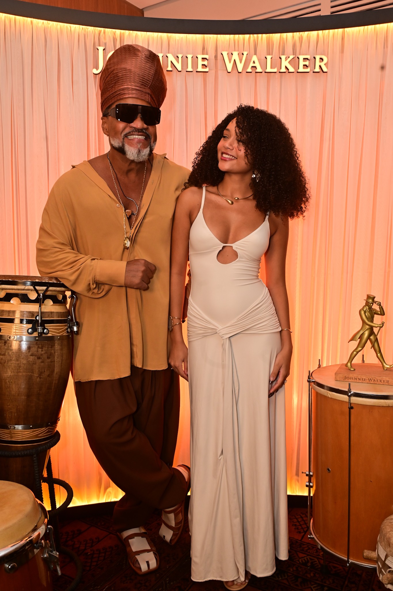 Carlinhos Brown e a filha, Cecília Buarque - Foto: Leo Franco / AgNews