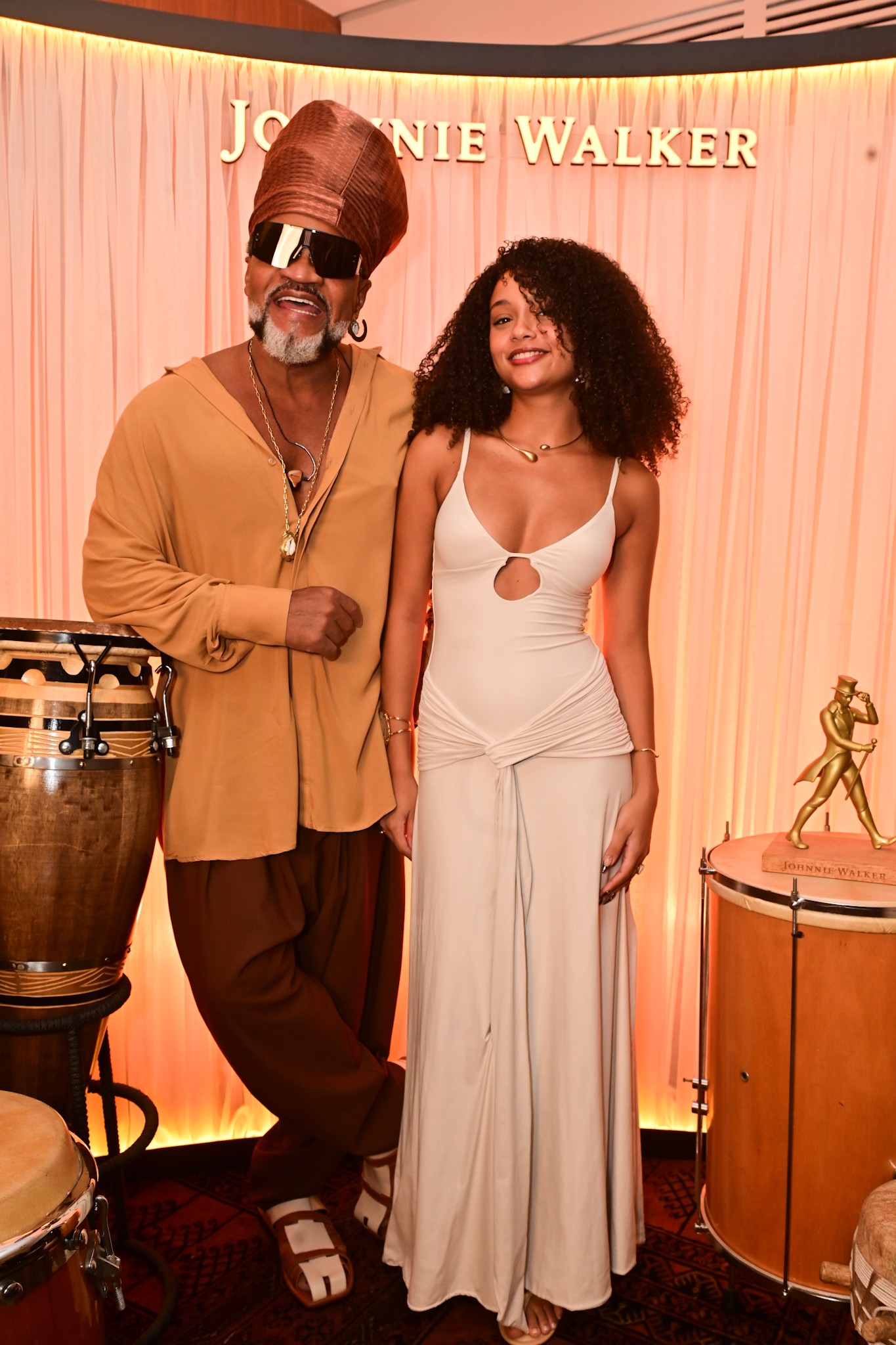 Carlinhos Brown e a filha, Cecília Buarque - Foto: Leo Franco / AgNews