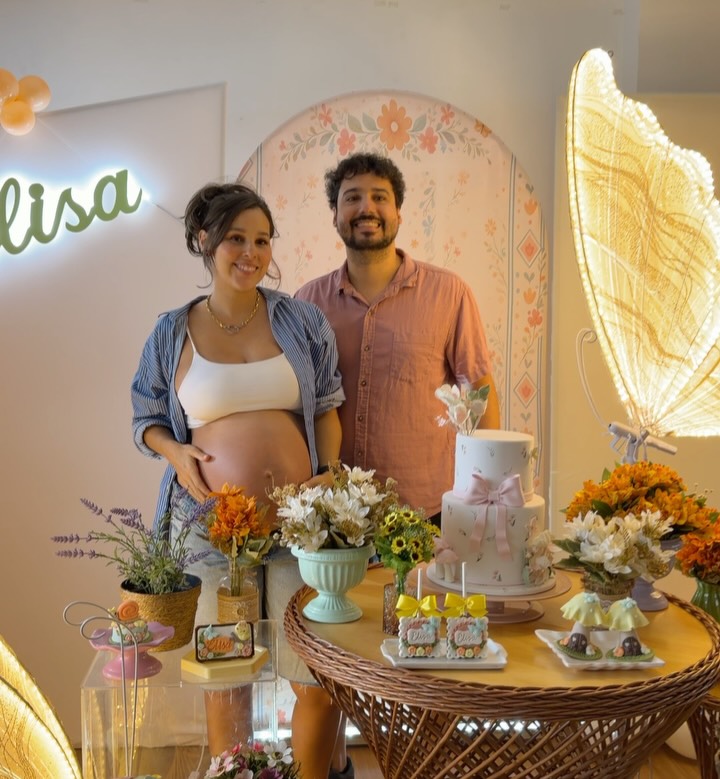 Thati Lopes e George Sauma estão à espera de Elisa - Foto: Reprodução / Instagram @thatilopes