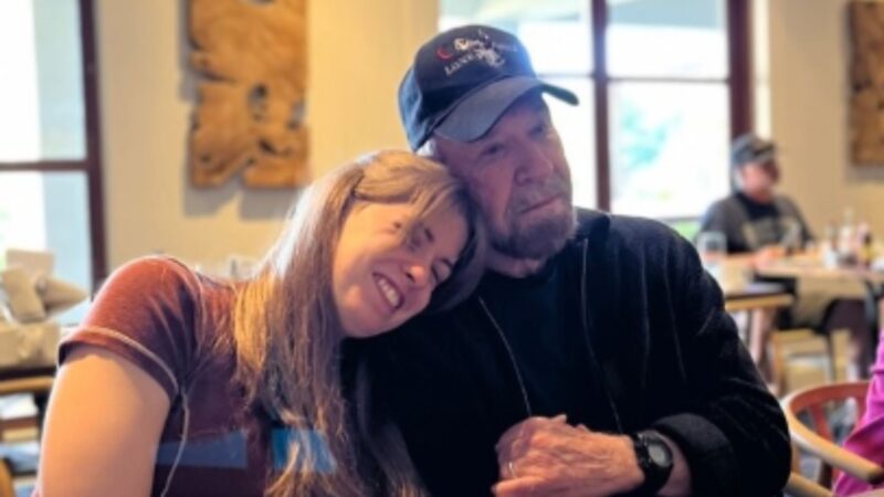 Chuck Norris e filha - Foto: Reprodução/Instagram