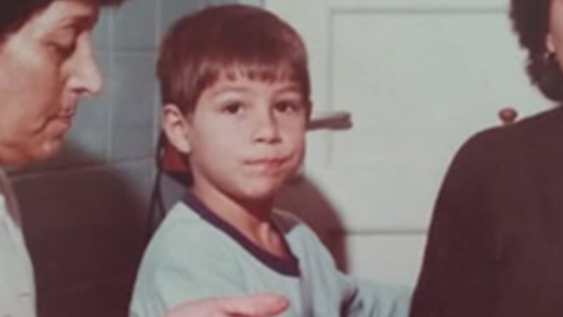 Você reconhece? Criança da foto fez fama na Globo, abandonou a TV e hoje mora fora do país
