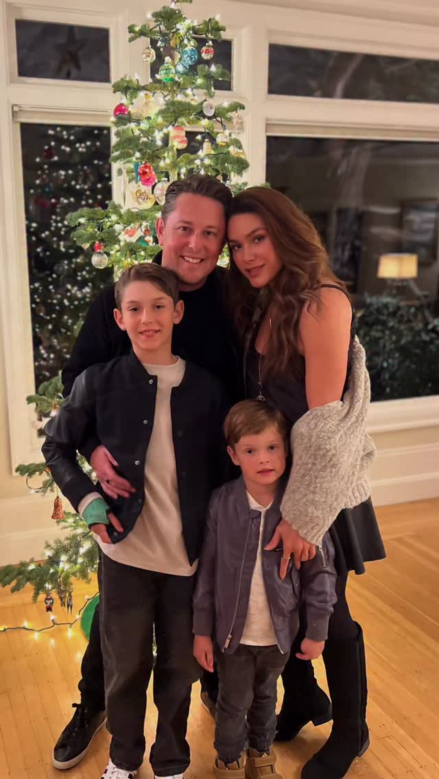 Fernanda Machado com o marido e os filhos - Foto: Reprodução / Instagram @realfemachado