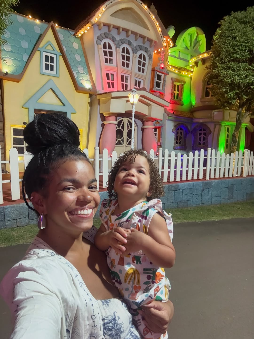 Jeniffer Nascimento com a filha, Lara - Foto: Reprodução / Instagram @jeniffer 