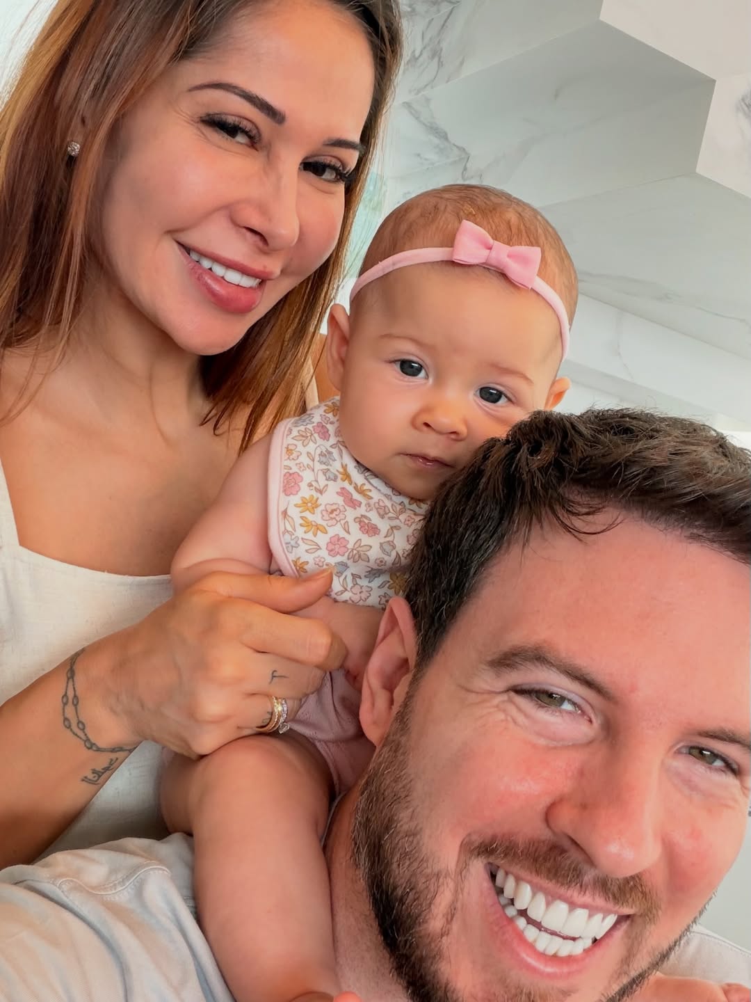 Filha de Thiago Nigro e Maíra Cardi encanta em novas fotos - Foto: @thiago.nigro