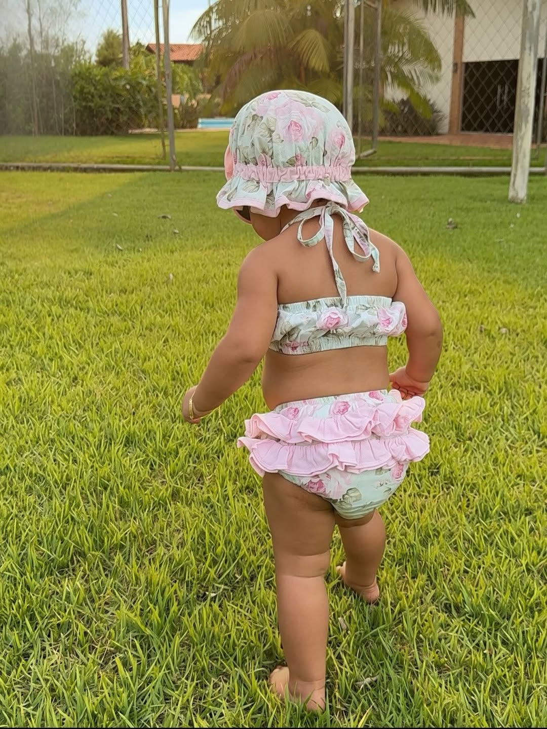 Filha de Zezé Di Camargo na fazenda - Foto: Reprodução/Instagram/@gracielelacerdaoficial