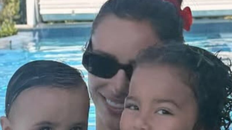 Filhas de Neymar Jr e Bruna Biancardi roubam a cena em dia de piscina com a mãe