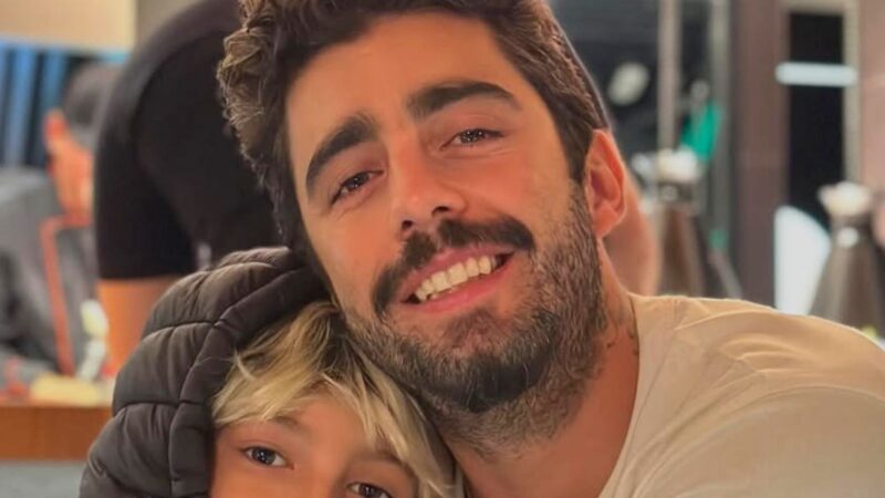 Pedro Scooby com o filho mais velho, Dom - Foto: Reprodução / Instagram @pedroscooby