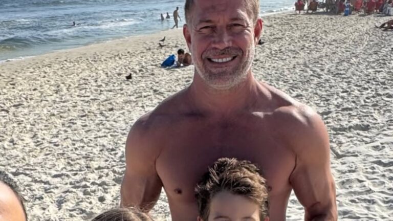 Eles cresceram! Filhos de Malvino Salvador surgem enormes em nova foto com os pais